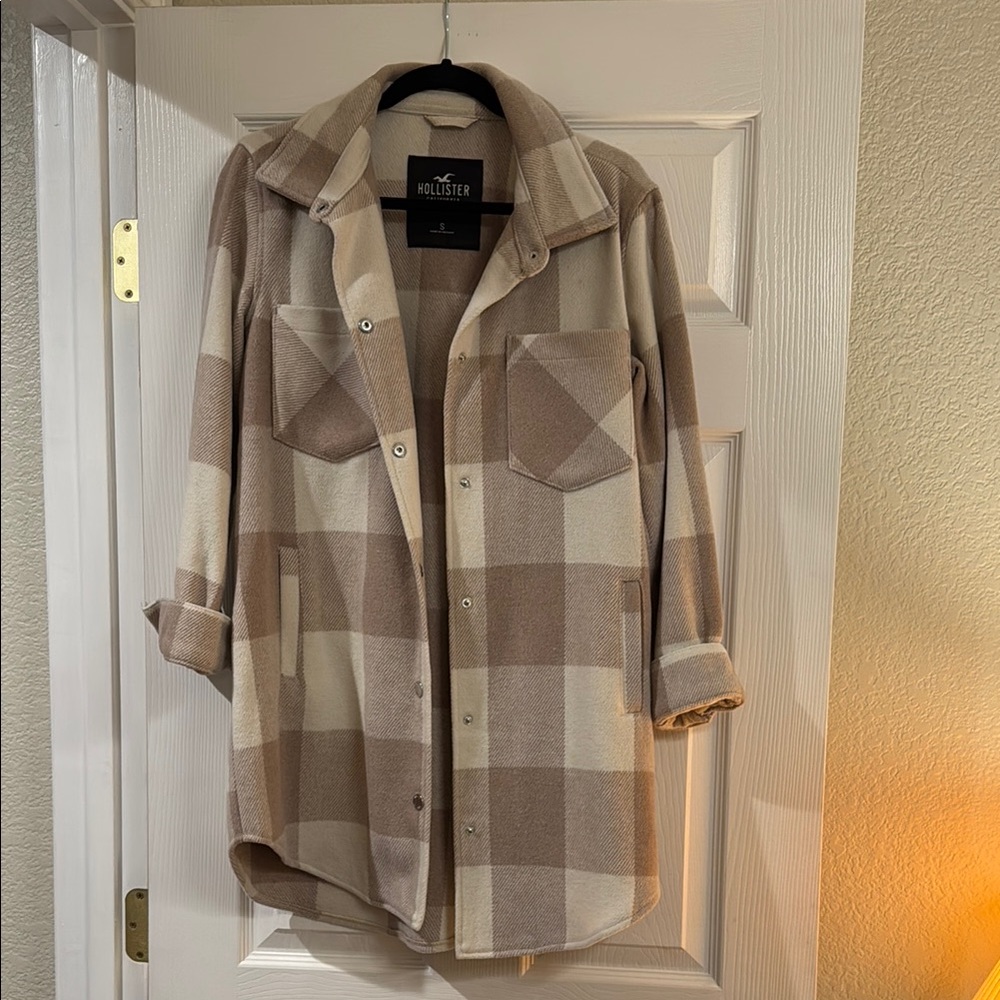 Hollister Women's Plaid Jacket - Tan and Cream
